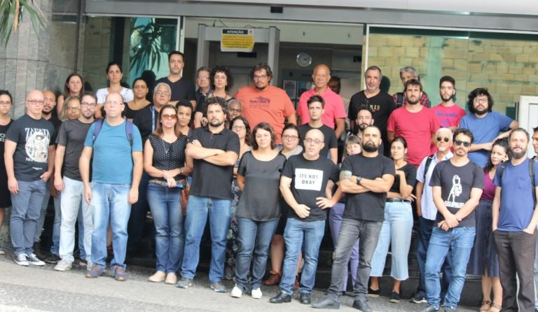 Salários atrasados: sindicatos se reúnem com representantes do Estado de Minas, mas empresa não faz nenhuma proposta