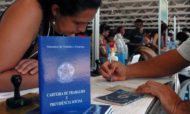 Em Minas Gerais, quase 5 milhões de trabalhadores não têm carteira assinada