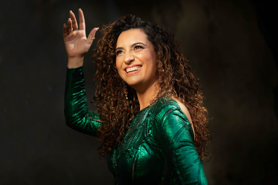 Aline Calixto é uma das atrações da agenda de atrações do final de semana